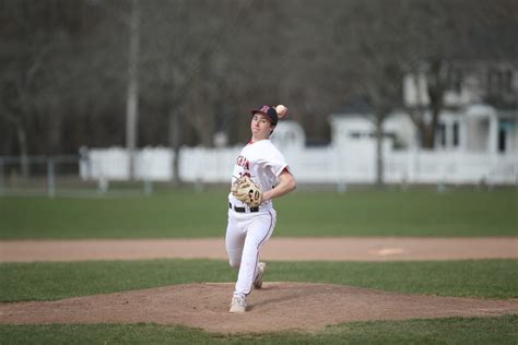 Wednesday’s high school roundup/scores: Teddy Swanson tosses gem for Hingham